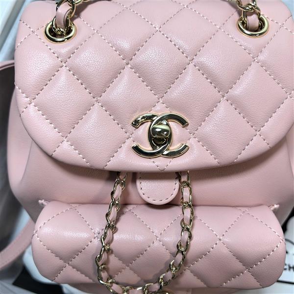 2026127213712703 700